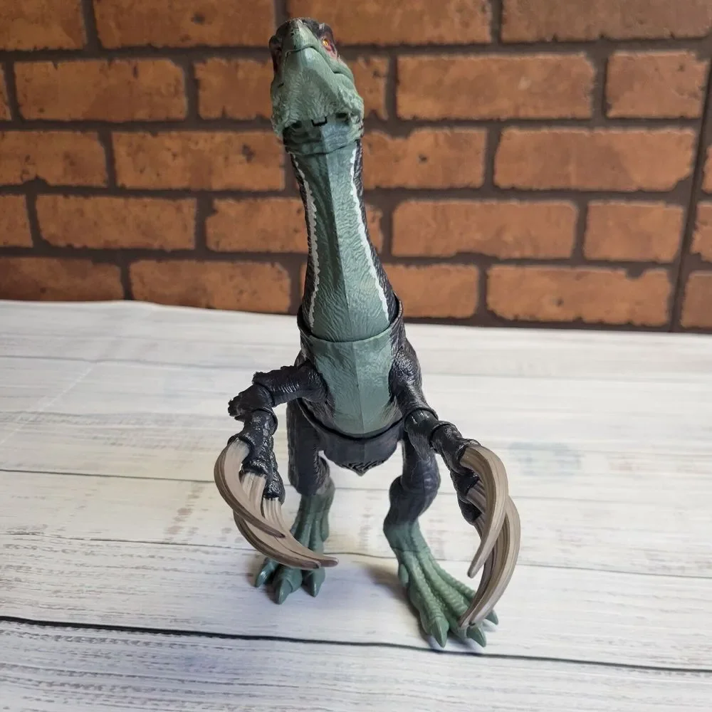 Jurassic World Dominion Therizinosaurus Sound Slashin Dinosaur Works Mouth Moves